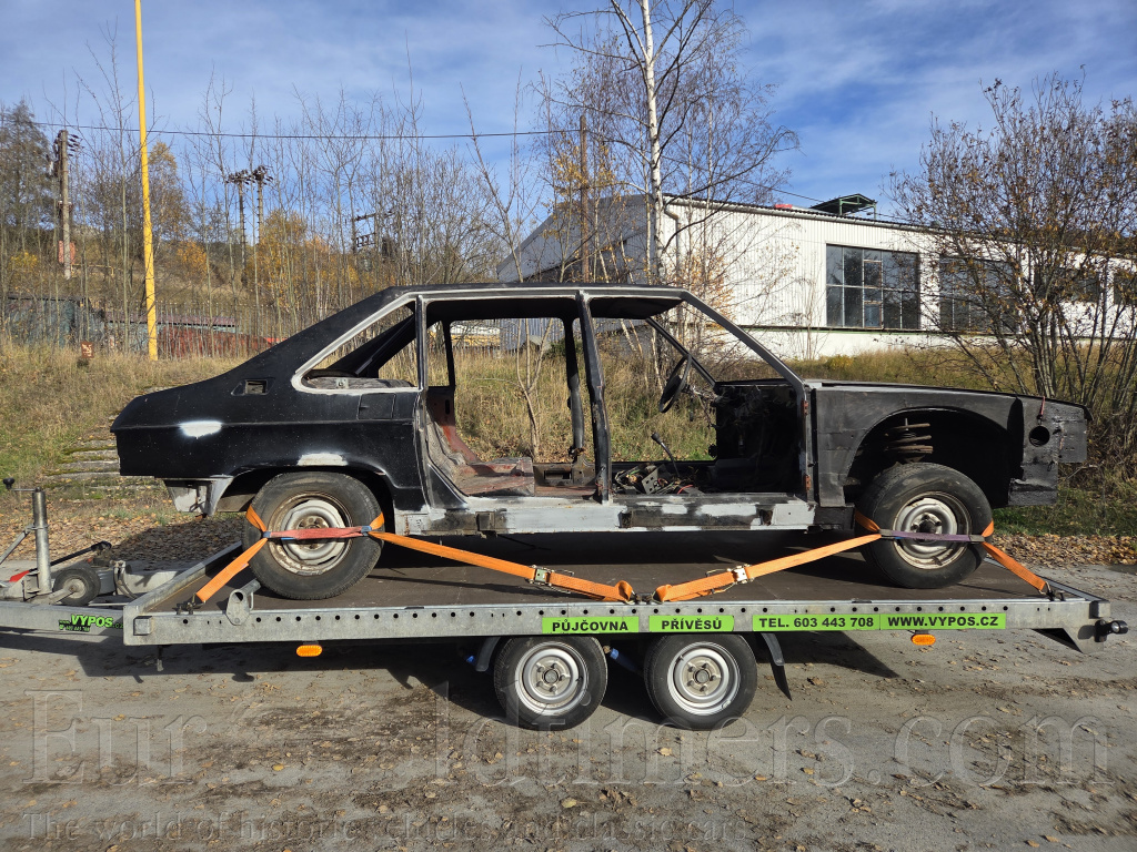 Tatra 613-1 (3) s TP