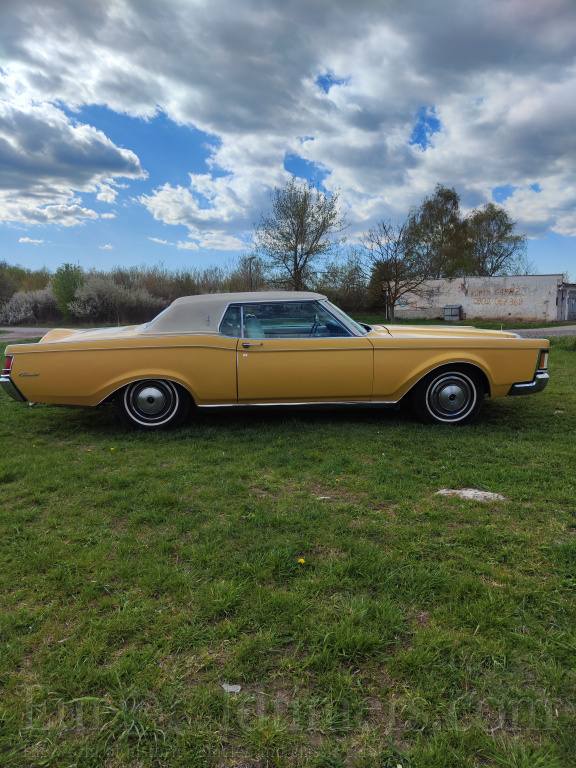 Lincoln continental coupe mark III