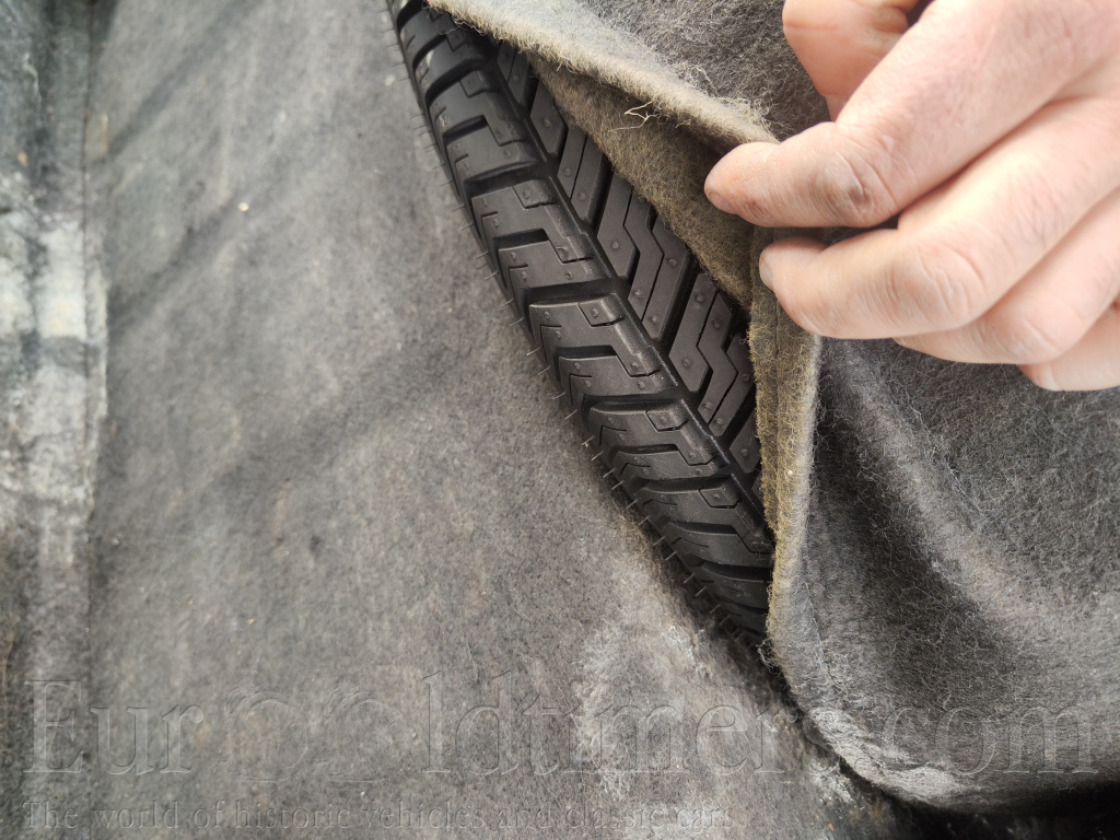 Lincoln continental coupe mark III