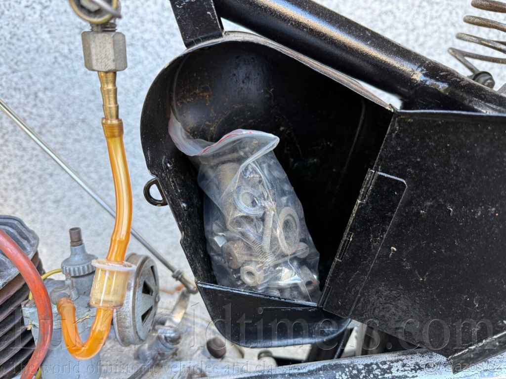 ČZ 98 Třírychlostní motokolo