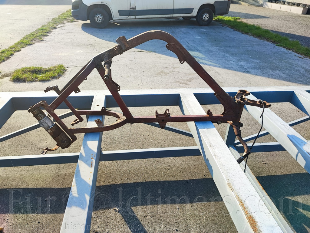 Jawa 25O, 35O komunista rok výroby 1954