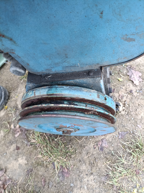 Kompresor Orlik , tlakomer