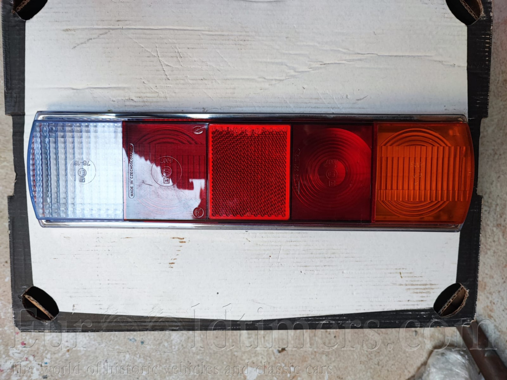 Škoda 100/110/nový kryt zad.svítilny atd