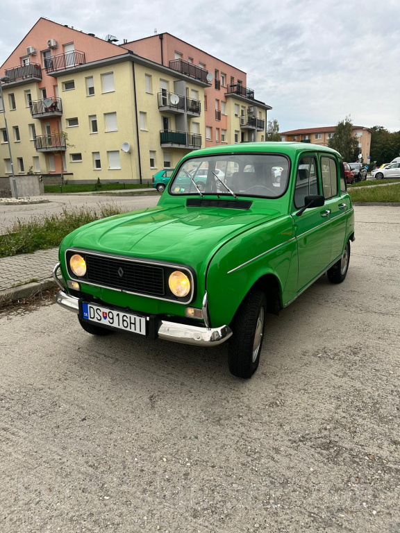 Renault 4 TLS