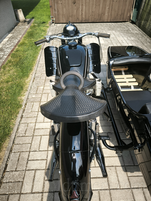 K 100