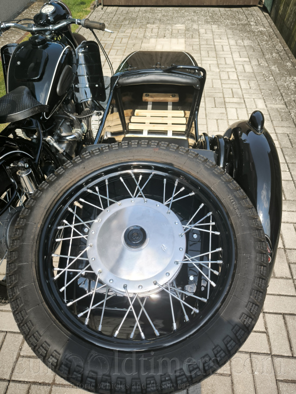 K 100