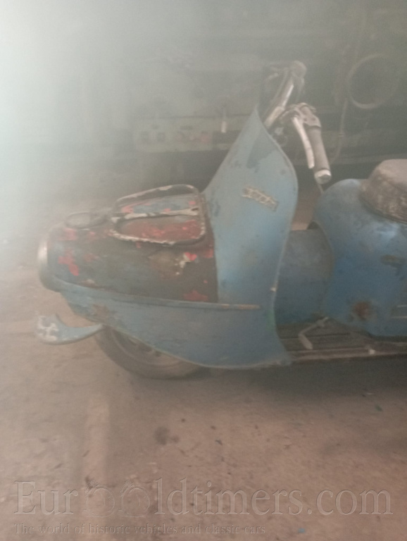 Motocykl ČZ 175 RIKŠA - motor po