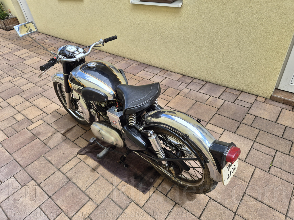 Royal Enfield Bullet 350