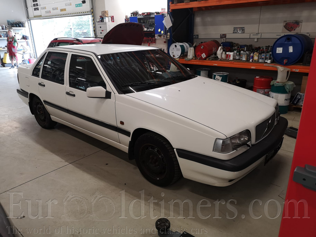VOLVO 850
