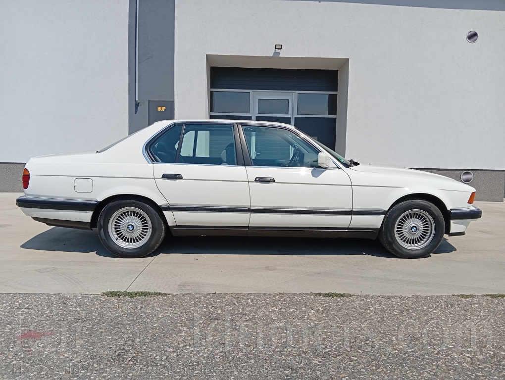 BMW e32 730i