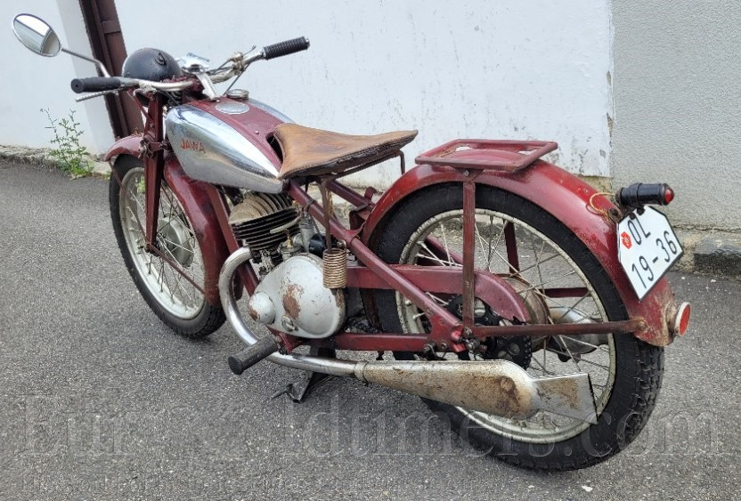 JAWA 250 Special, s TP, v původním stavu
