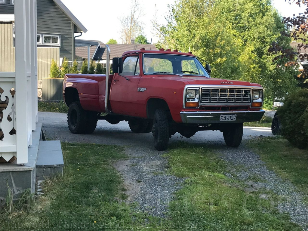 Dodge ram 450, najeto 14 000, 4x4, 6 kol