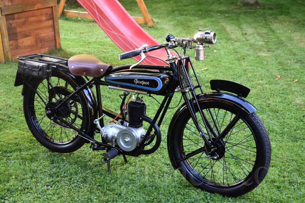 Podrámový Peugeot P103