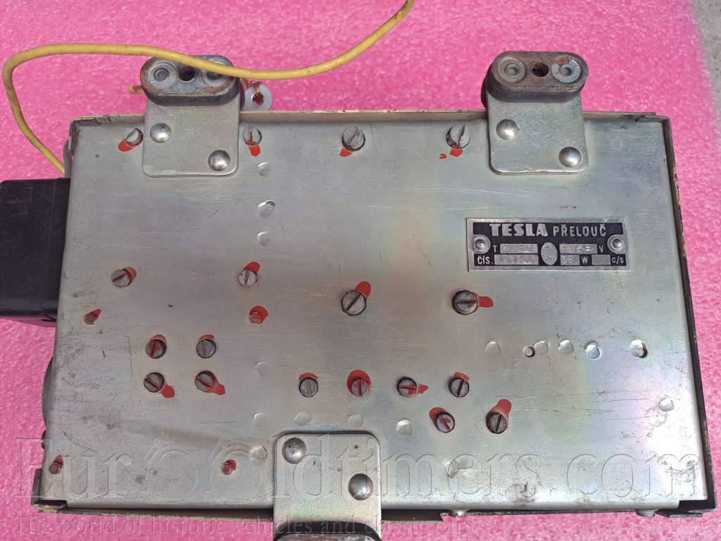 Autorádio Tesla Přelouč s měničem