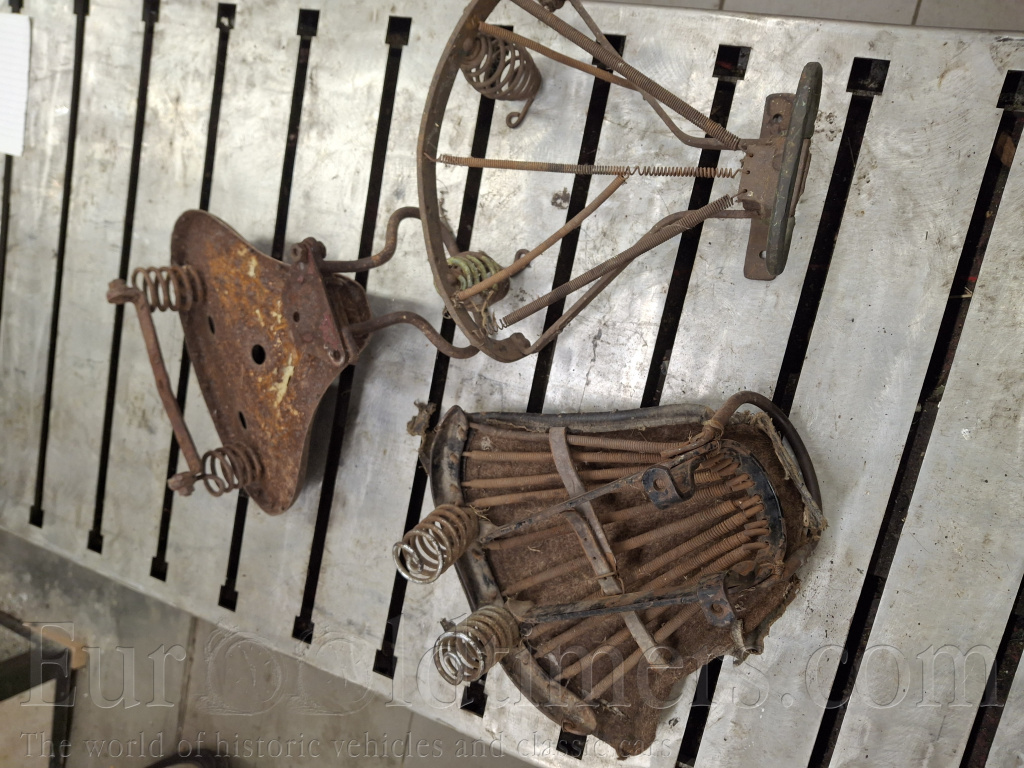 Díly na předválečné moto