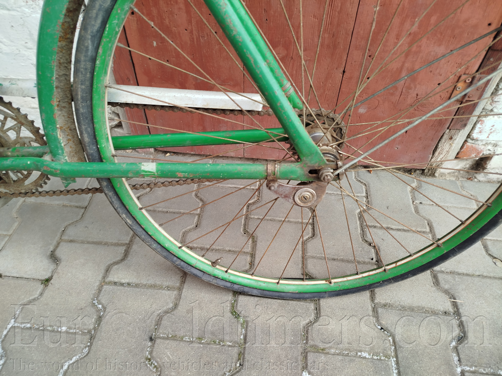 Jízdní kolo Ahoj, Ogar, Autfit