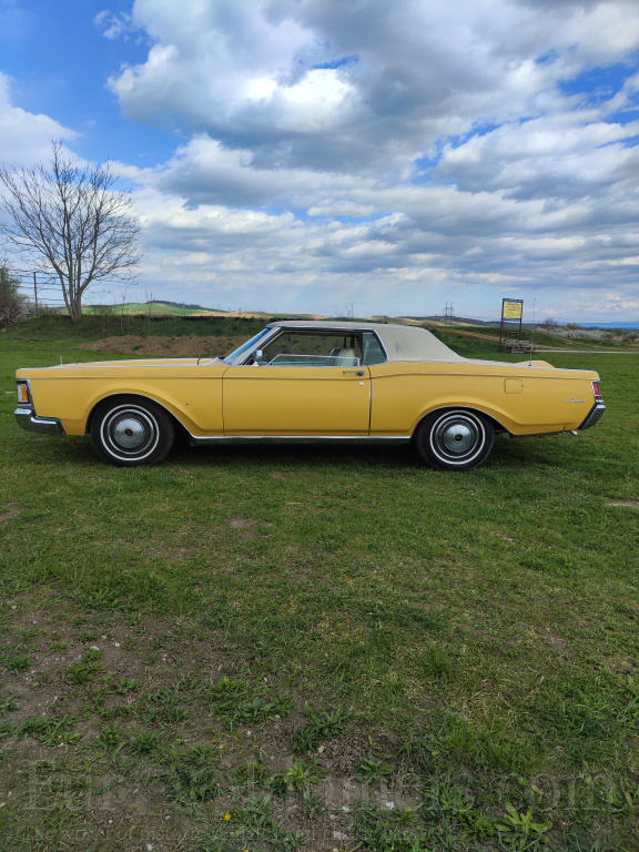 Lincoln continental coupe mark III