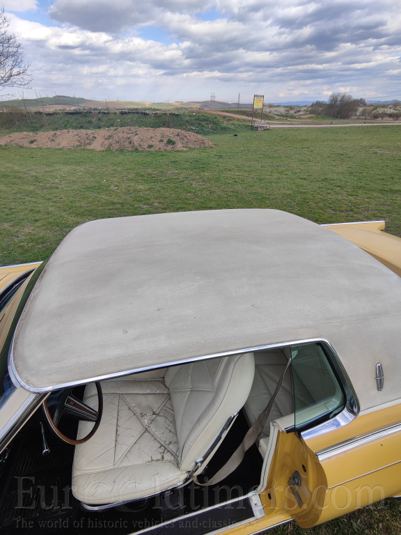 Lincoln continental coupe mark III