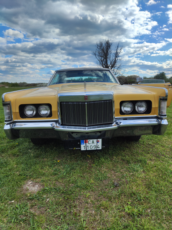 Lincoln continental coupe mark III