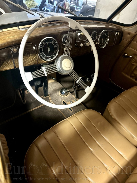 Tatra 87