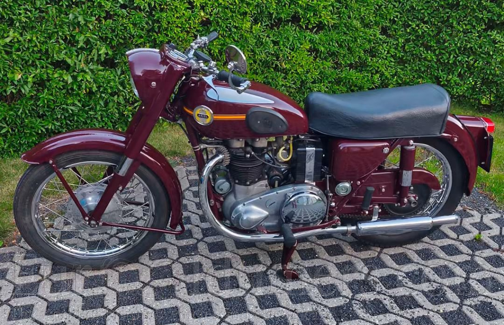Ariel Huntmaster 650