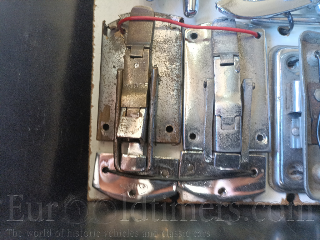 Škoda pojistková skříňka