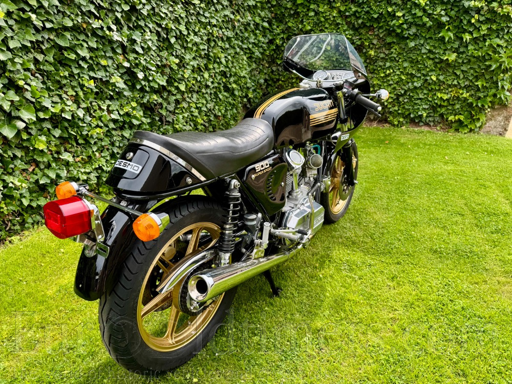 Ducati 900SS