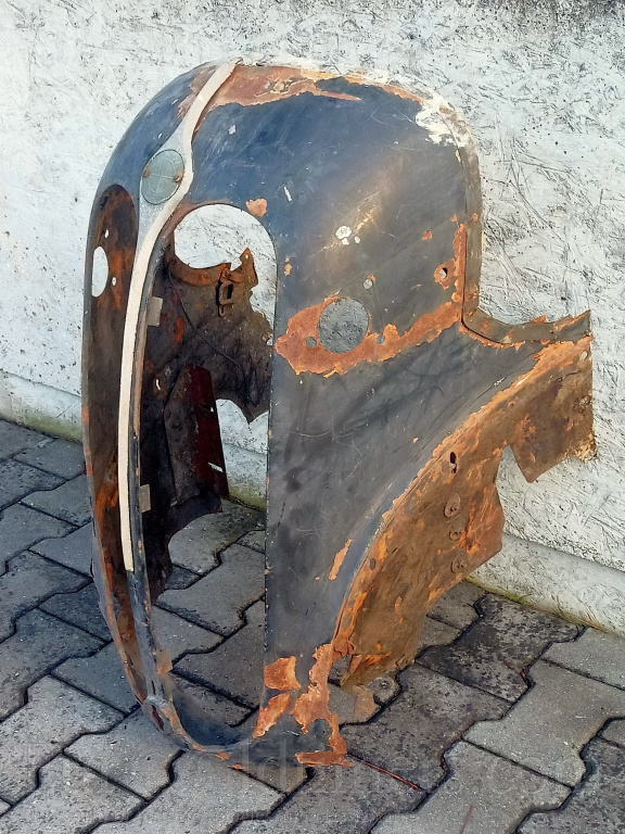 Maska chladiče BMW 326