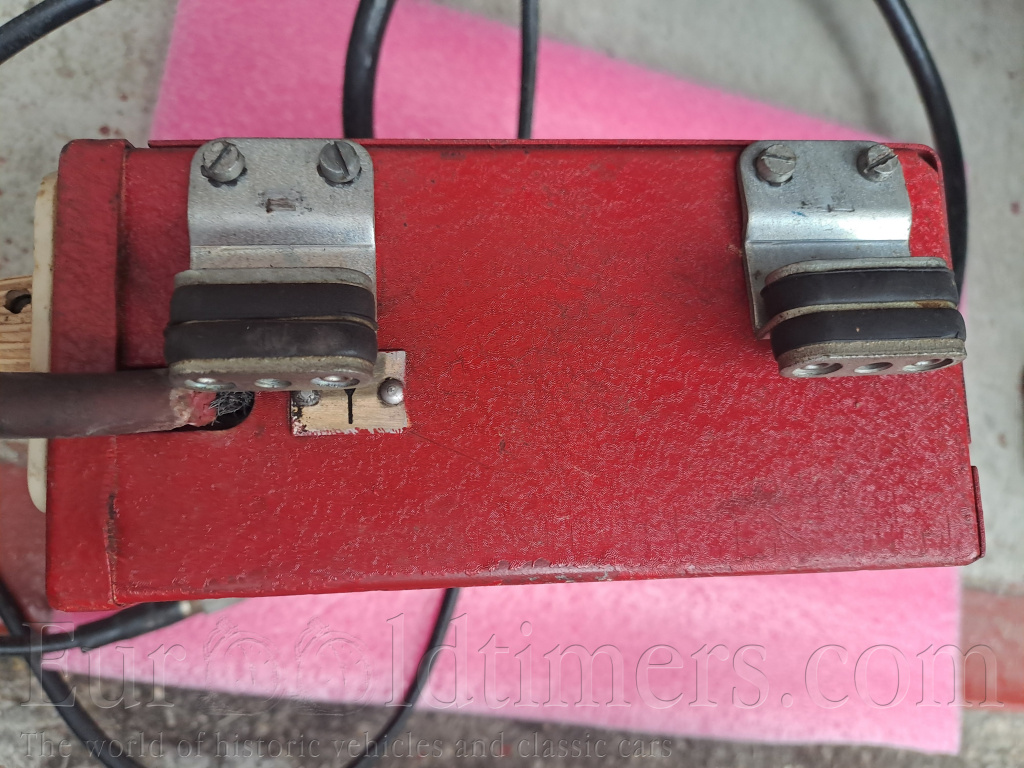 Autorádio Tesla Přelouč s měničem