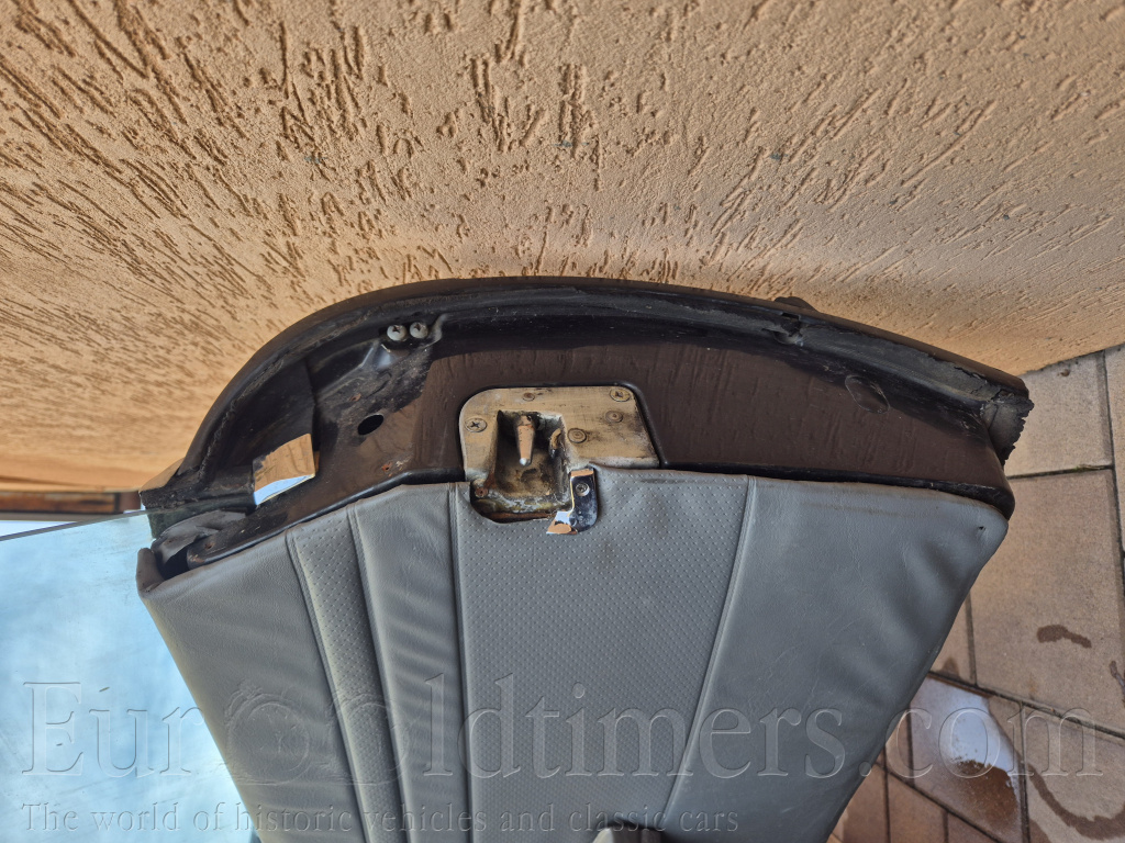 Mercedes Benz SL380 W107