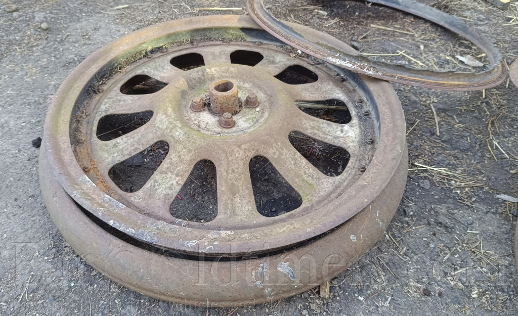 Kola na muniční vozík IF8 