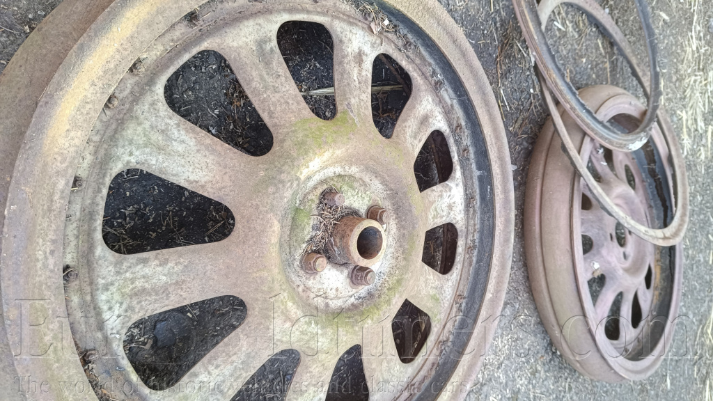 Kola na muniční vozík IF8 