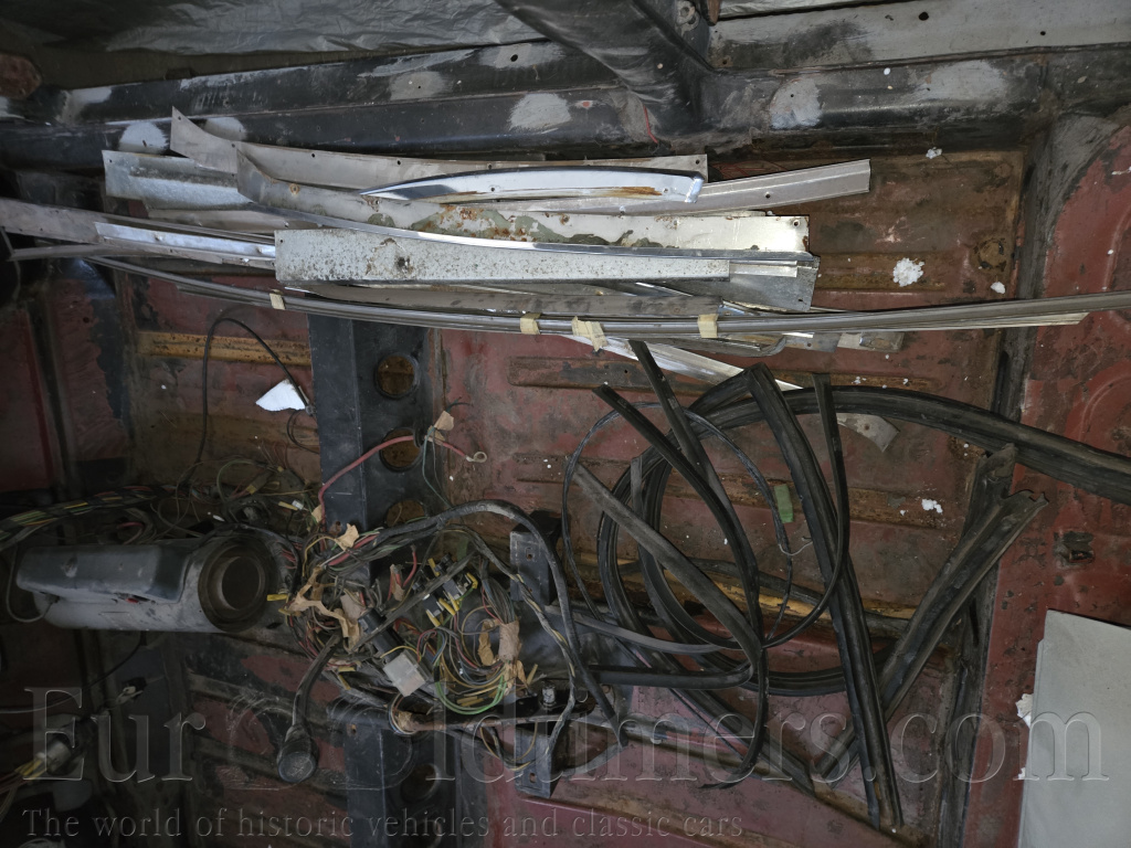 Tatra 613-1 (3) s TP