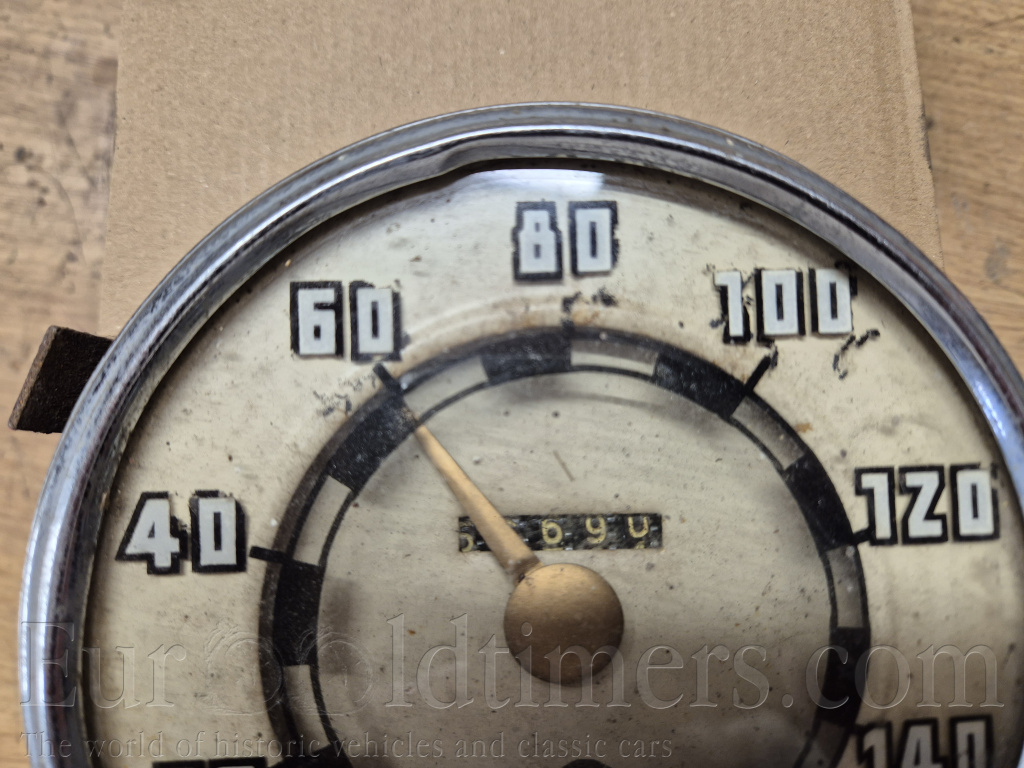Tatra 600 tachometr