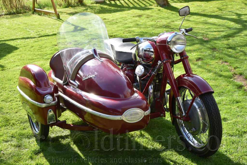 Jawa 500 OHC 02 se sidecarem Velorex