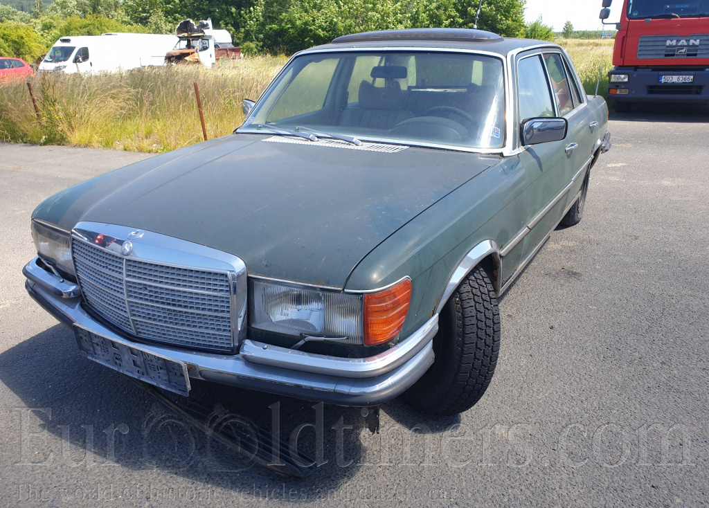Mercedes-Benz 280SE W116 Zelená