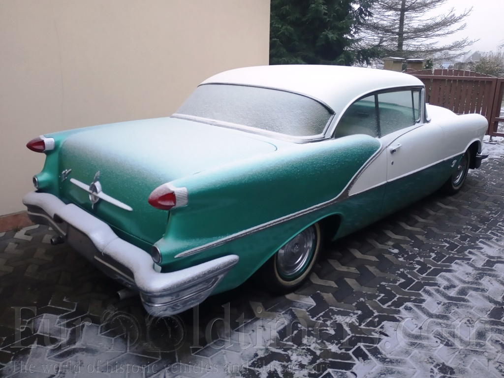 Oldsmobile Super “88“ Holiday Coupe