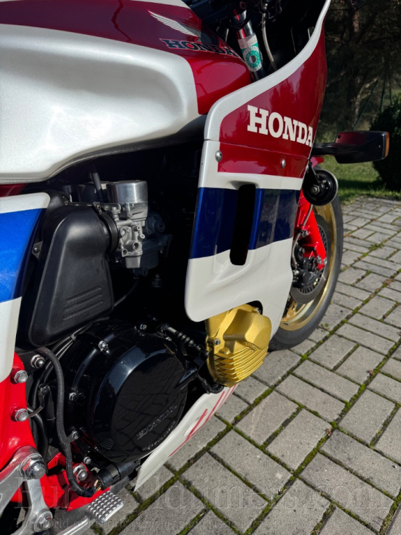 Honda CB 1100R SC08