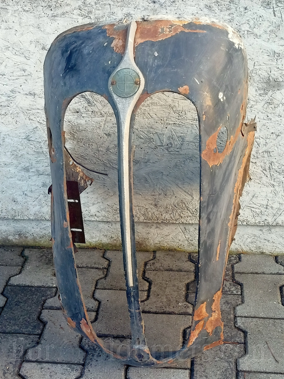 Maska chladiče BMW 326