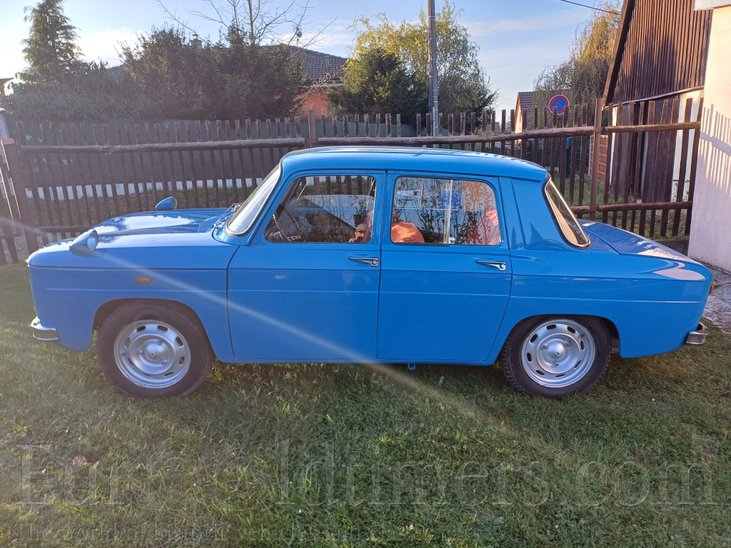 Renault 8