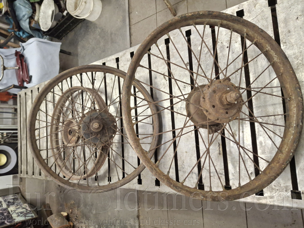 Díly na předválečné moto