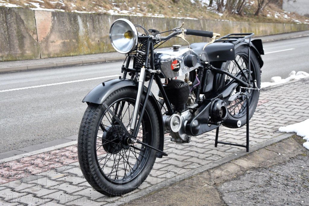 Předválečná třistapadesátka Magnat Debon