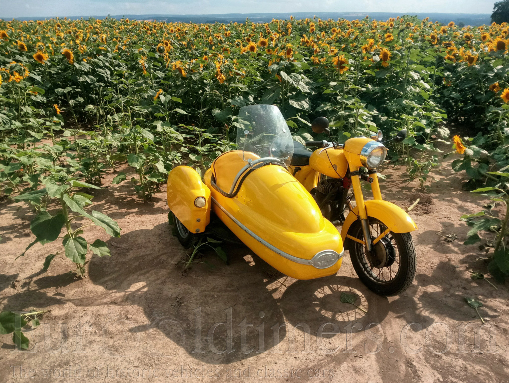 Jawa 350 ČZ 361 (1960) sajdkára+páv