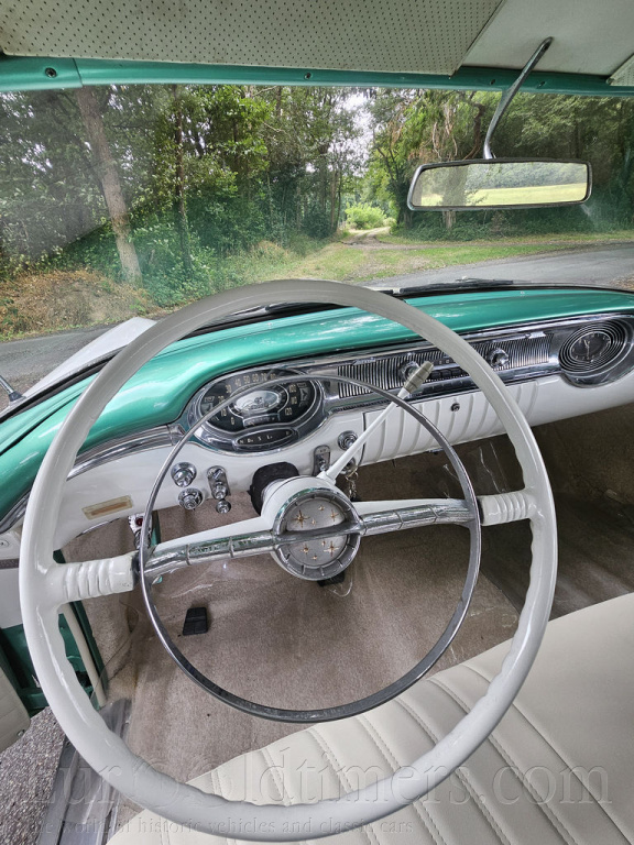 Oldsmobile Super “88“ Holiday Coupe