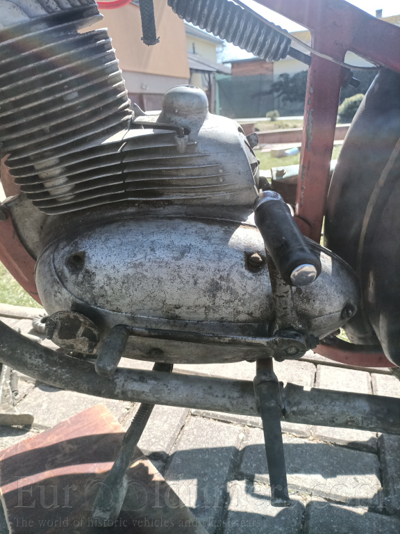 Jawa 250 Pérák 