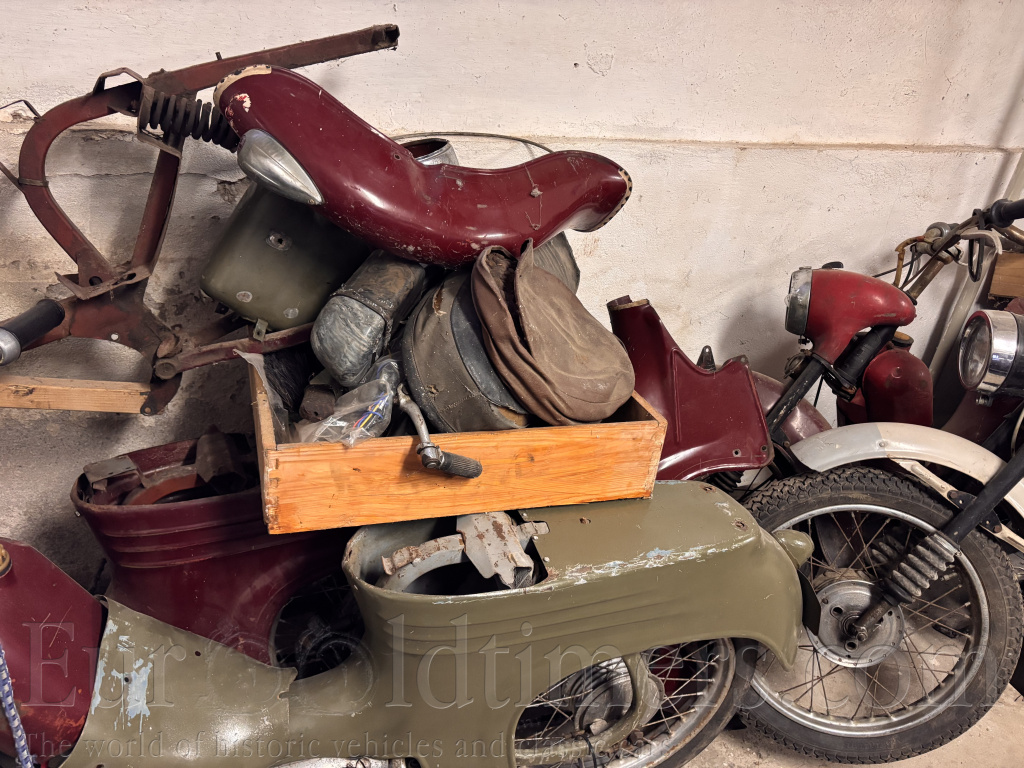 Jawa 555, Jawa Mustang