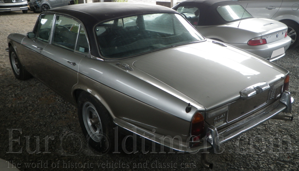 Jaguar XJ12