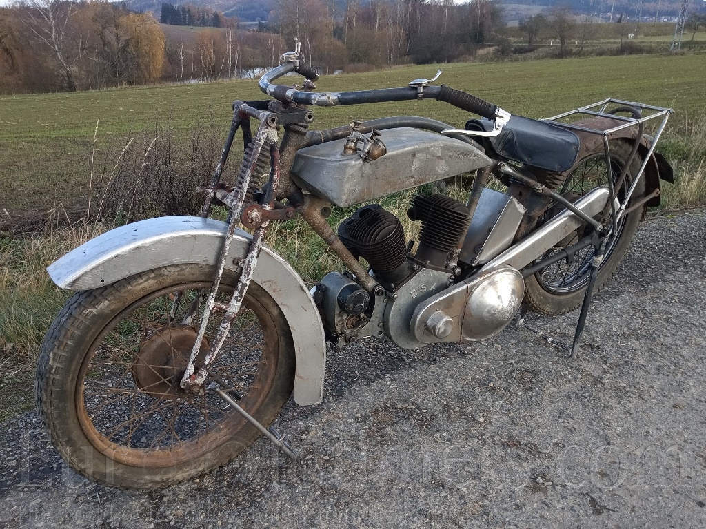 BSA 770 Model E27 Light