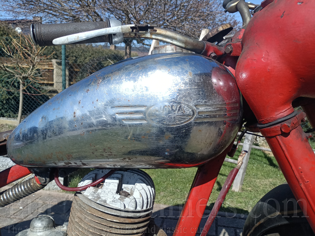 Jawa 250 Pérák 