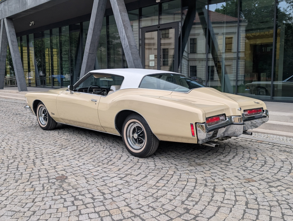Buick Riviera 1971